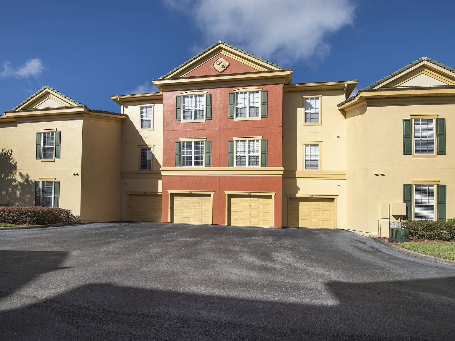 Victoria Place — Photo 2