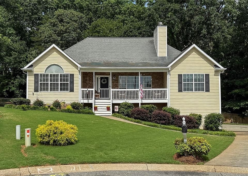 1st image of 200 Taylors Farm Dr