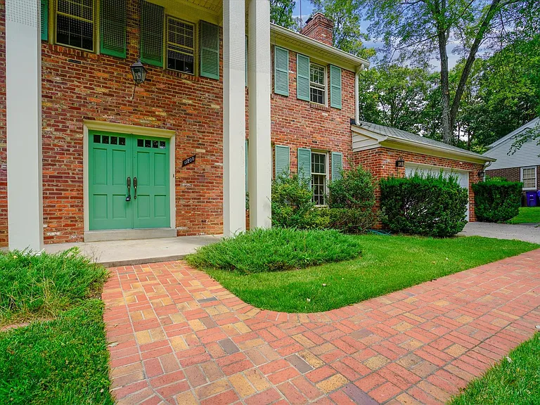 11200 Powder Horn Dr — Photo 3