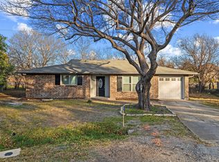 800 Howell Dr, Coppell, TX 75019