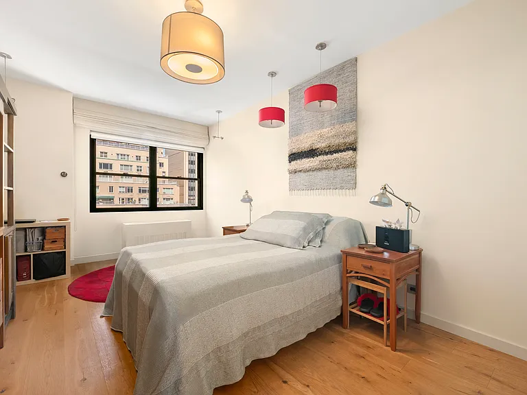 58 W 58th St #15B — Photo 5