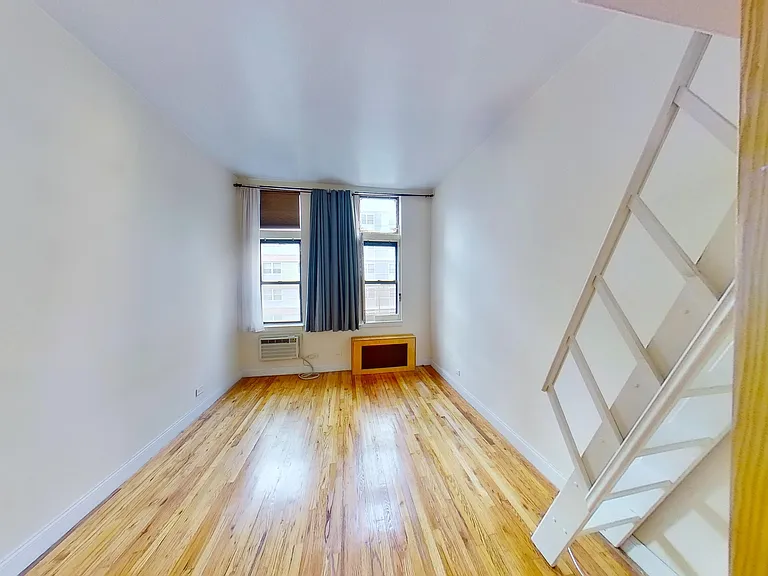 326 E 25th St #5D — Photo 9
