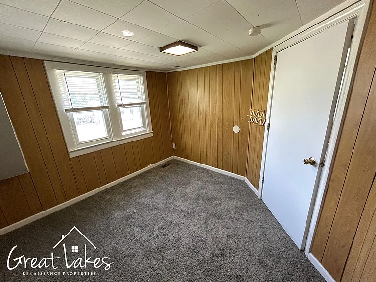 19556 McGill St — Photo 10