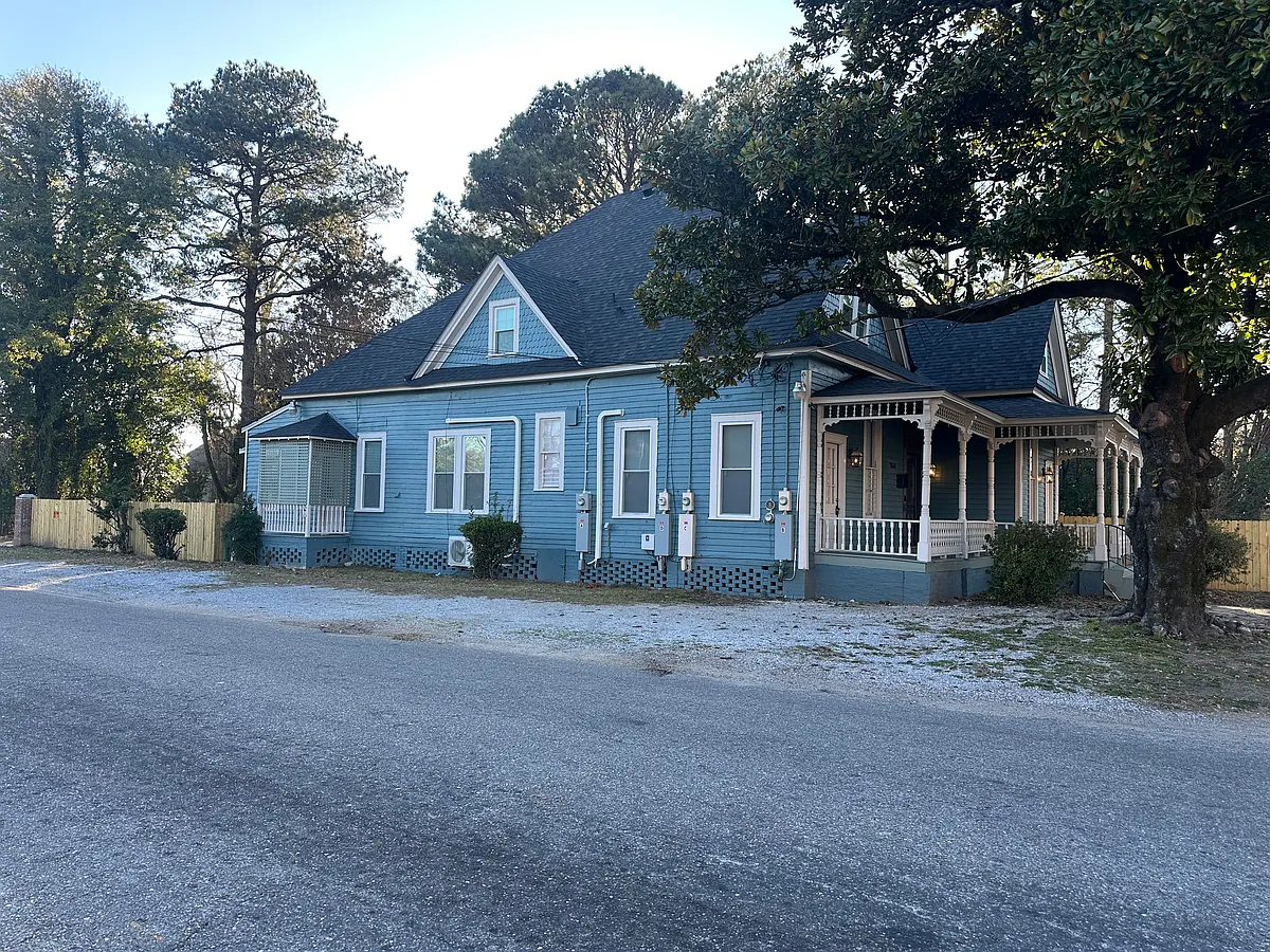 Building Photo - 1834 Highland Ave #A