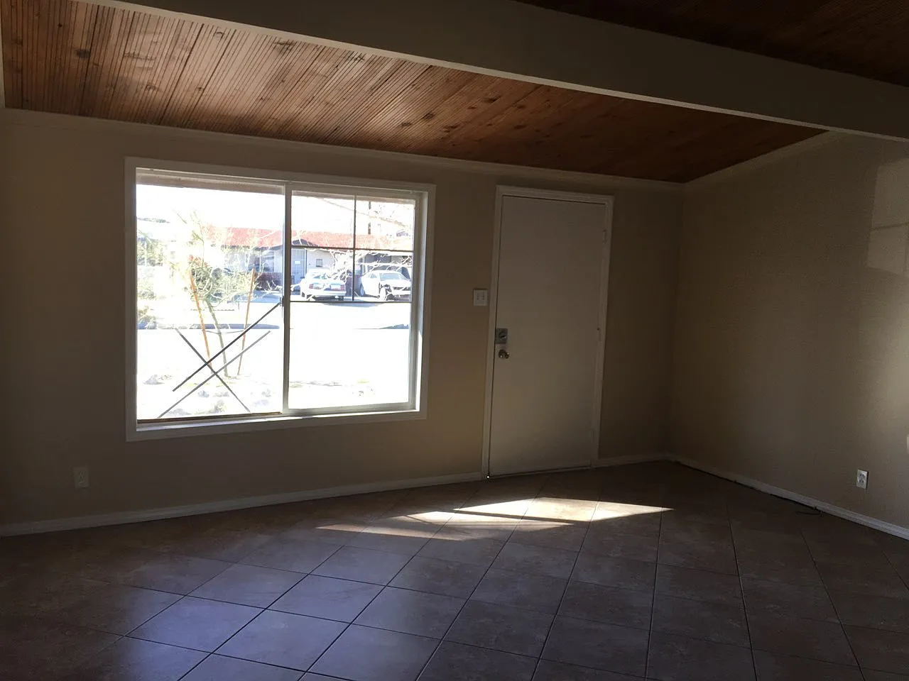 Coming Soon West Lancaster 3+1.5 On Large Lot — Photo 2