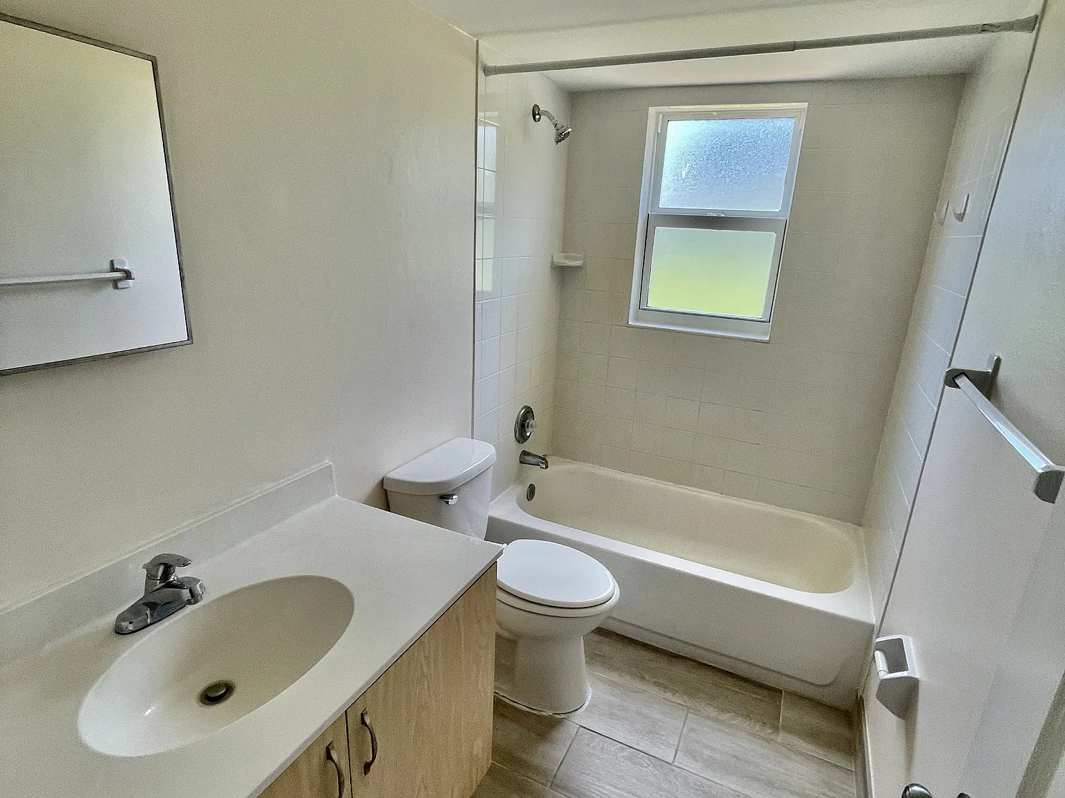 Palm City Apartments - 603 Apt 1 — Photo 3