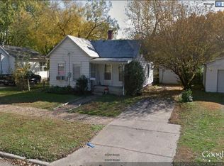 106 E Wilson St, Clinton, MO 64735