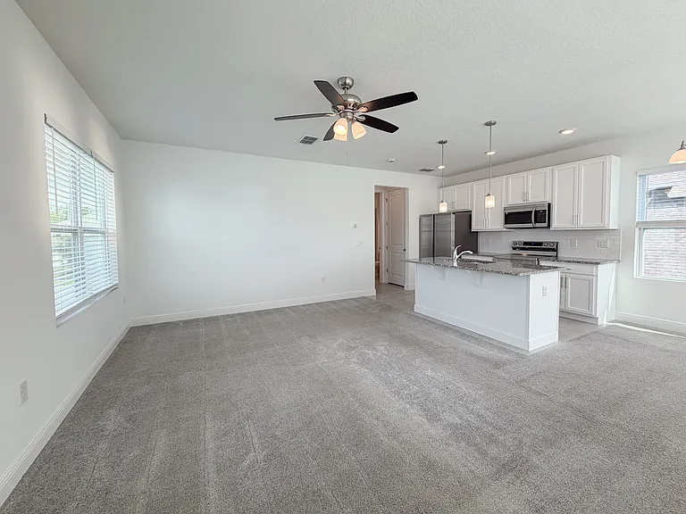 2960 Scout St — Photo 4