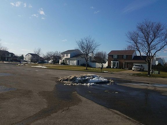 5th image of 16 Robins Nest Ct