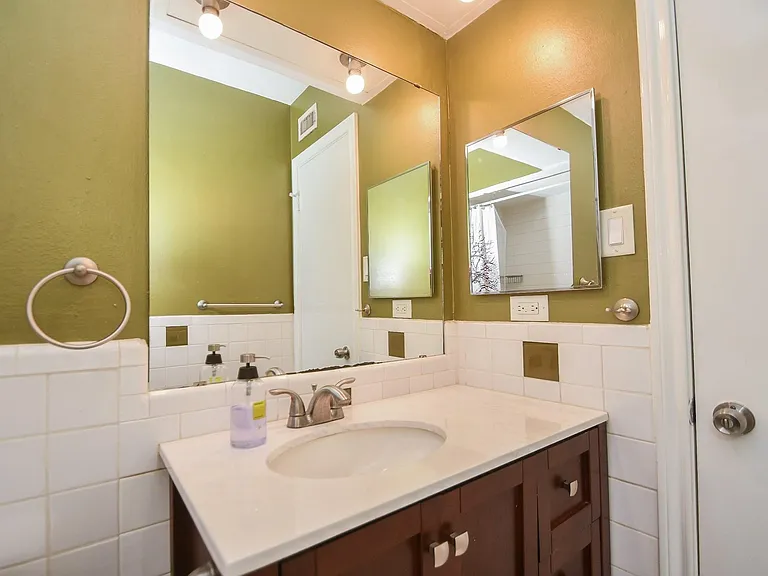 2601 Bellefontaine St — Photo 30