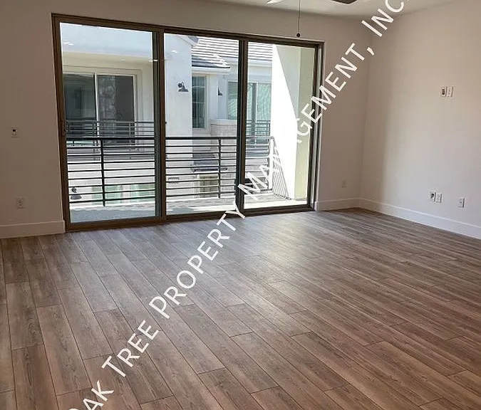 2863 E Tamarind Dr — Photo 13