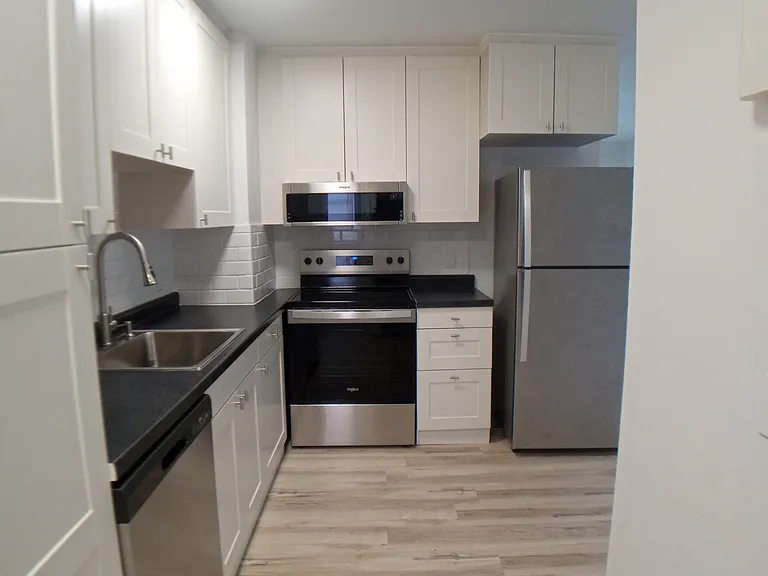 801 N Capitol Ave #4 — Photo 2