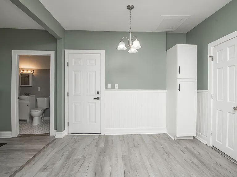 117 E Glenwood Ave #2 — Photo 3