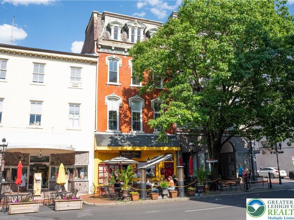 546 Main St APT 2