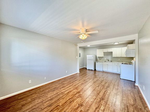 5th image of 5722 Gaston Ave APT B