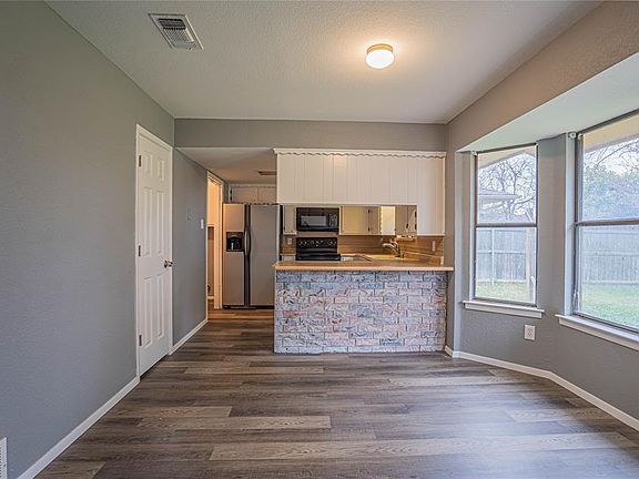 5th image of 7413 Glen Haven Dr