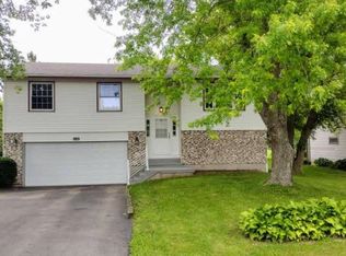 131 Columbia St NW, Poplar Grove, IL 61065