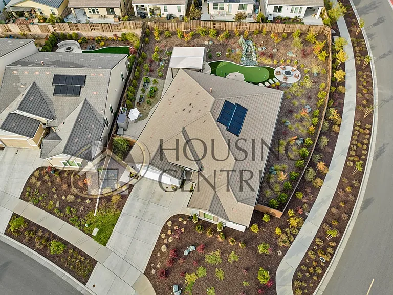 3061 Calypso Cir — Photo 50