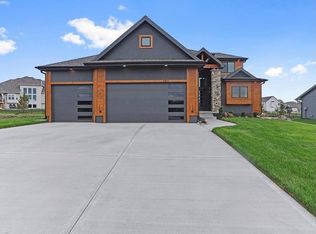 16377 W 166th Pl, Olathe, KS 66062