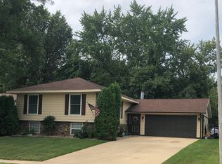 4315 Orchard Dr NW, Cedar Rapids, IA 52405