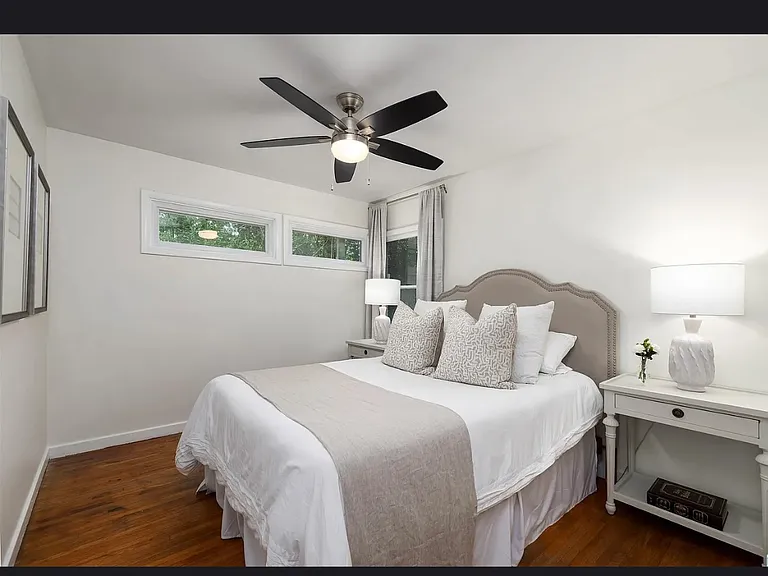 660 Bourbon Cir — Photo 10