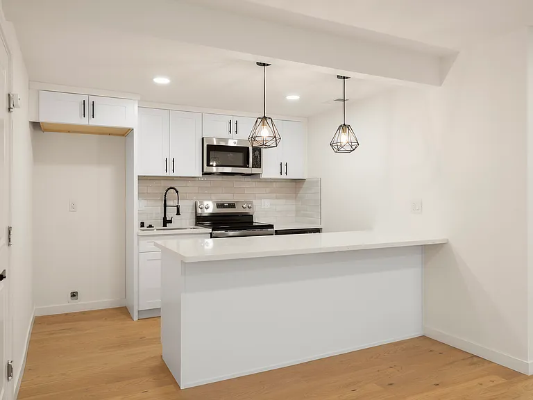 5550 E Knoll Dr — Photo 10