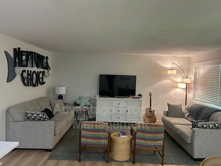 3605 Sea Mist Ave — Photo 9
