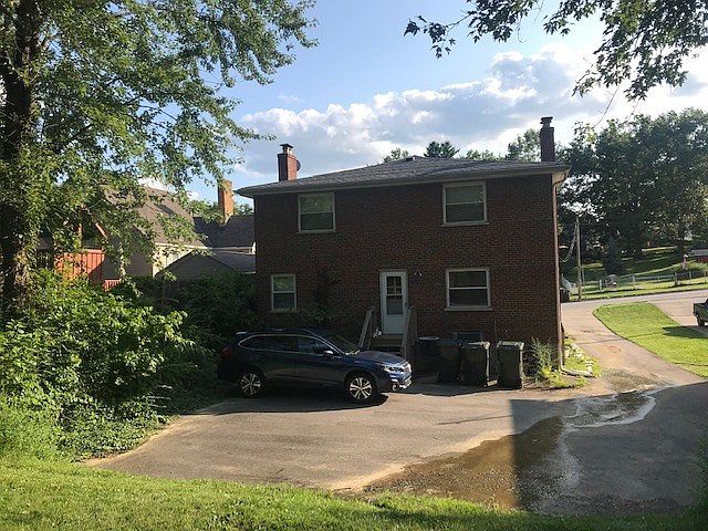 2nd image of 306 Timberlake Ave