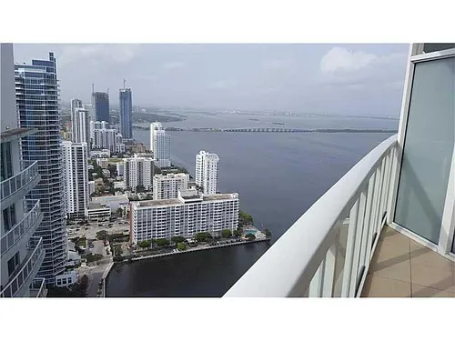 1900 N Bayshore Dr Photo 1