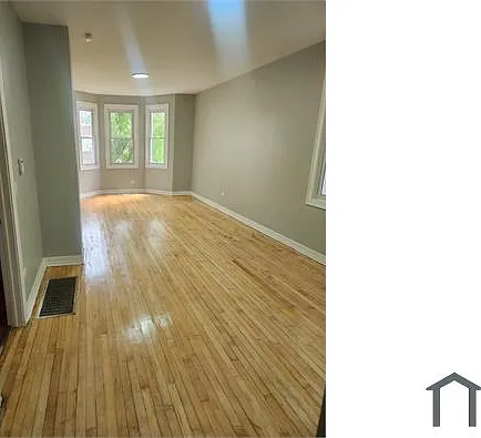 8008 S Escanaba Ave #1-2 — Photo 1