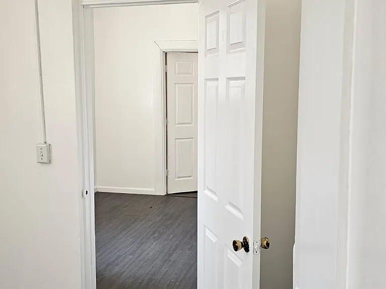 1956 McGraw Ave #1 — Photo 1