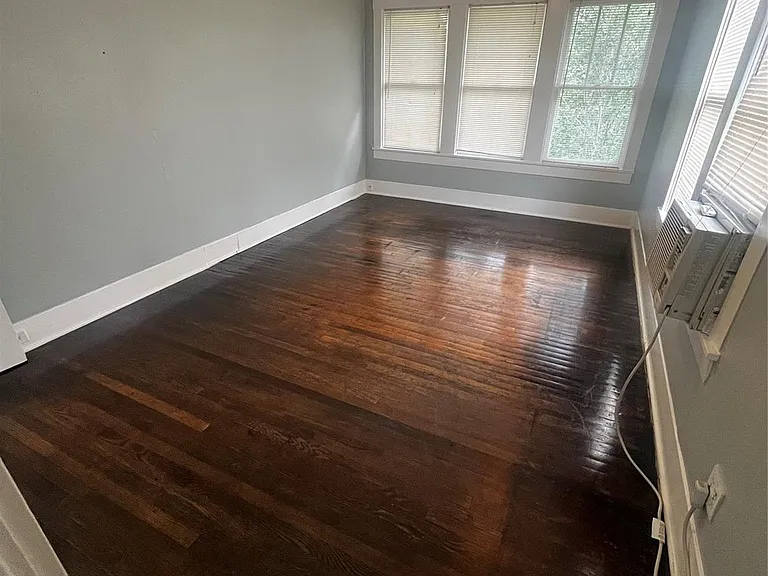 1711 W Main St #3 — Photo 2