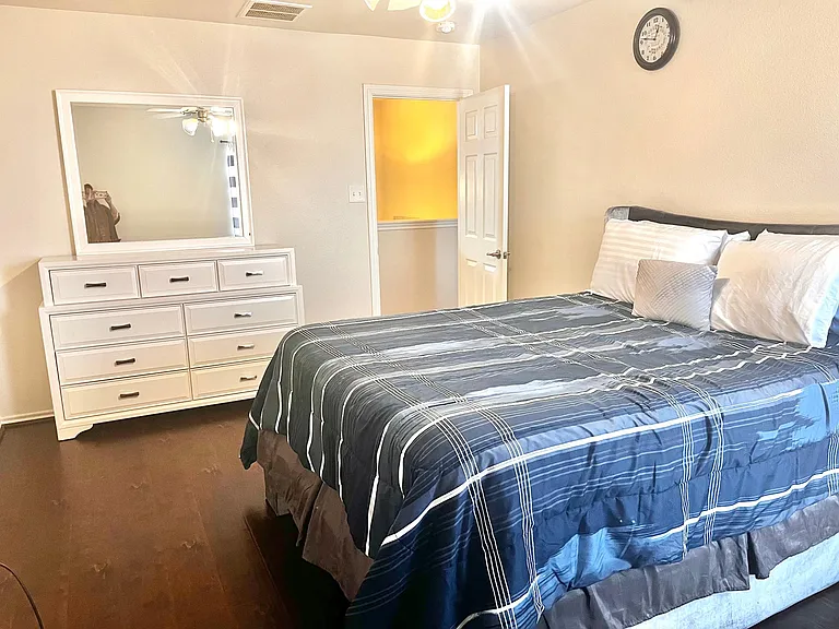3rd bedroom-upstairs-Queen bed with dresser,mirror,night stand,work desk,chair