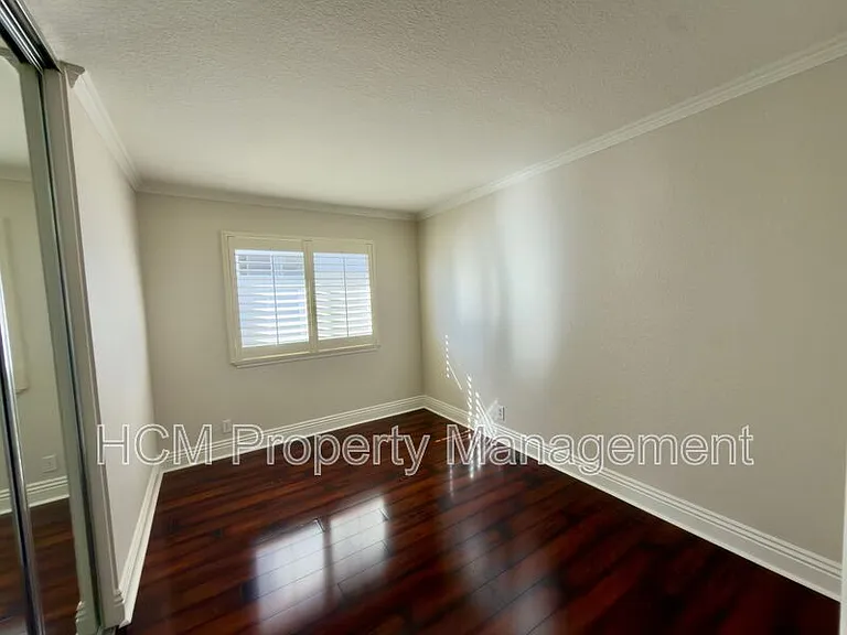 26796 Baronet — Photo 17