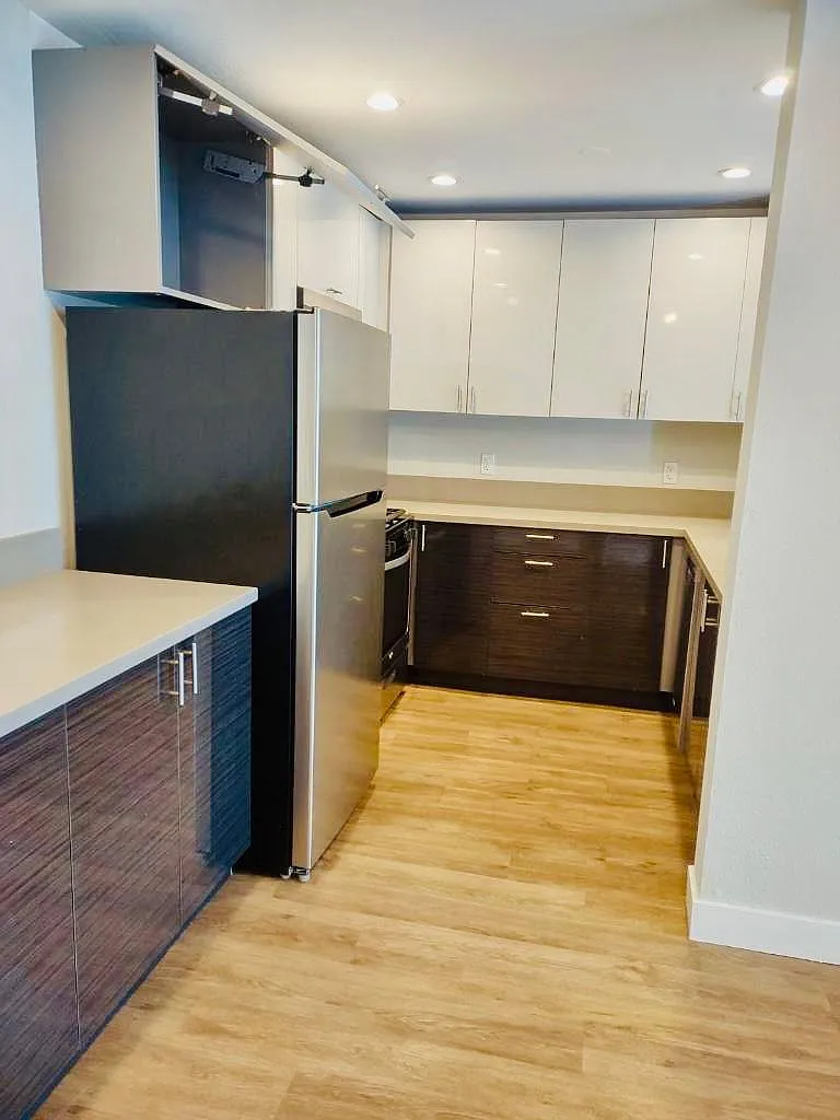 1060 Olive Ave — Photo 2