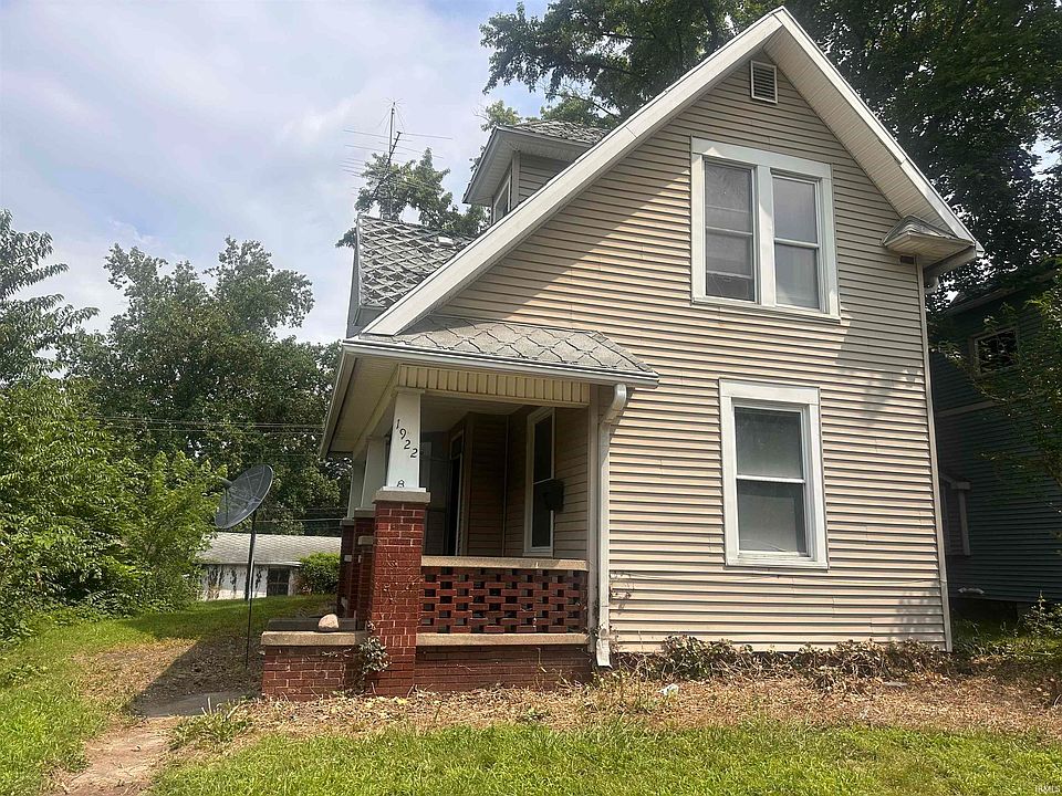 1st image of 1922 Salem St