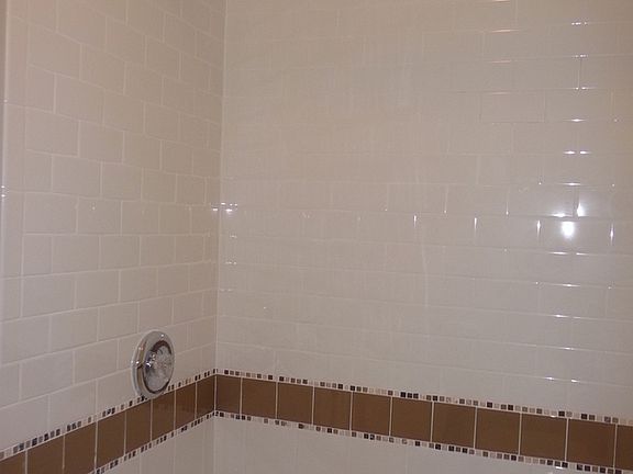 5th image of 4018 Spring Garden St APT 2R