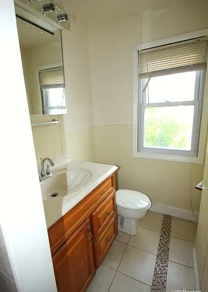 113 N Clinton St — Photo 6