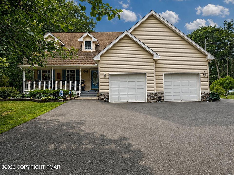 1st image of 215 Maple Ridge Dr