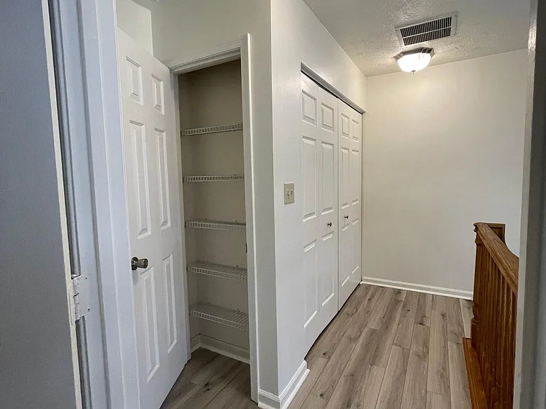 585 Cromwell Ct — Photo 18