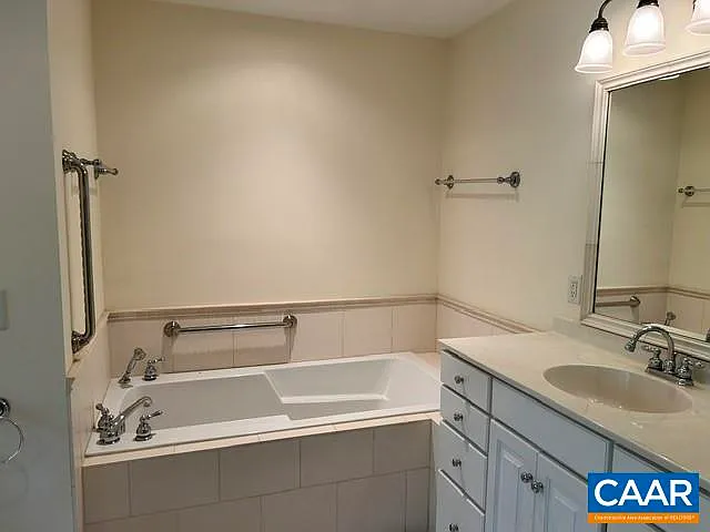 1618 Oxford Rd — Photo 25