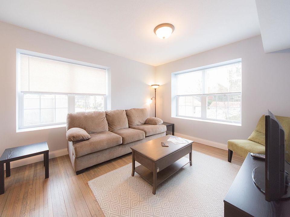 1st image of 1640 Jefferson St #104