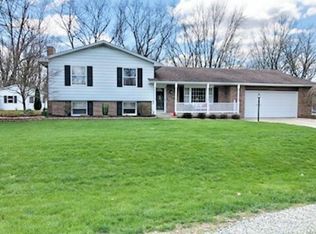 15030 N Colony Ln, Effingham, IL 62401