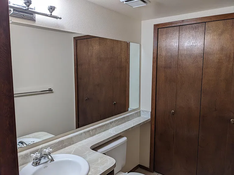 6220 Pemberton Way — Photo 16