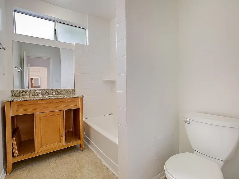 1800 Prosser Ave #10 — Photo 16