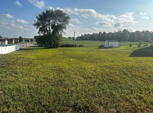 267 Carter Ridge Dr, Highland, IL 62249