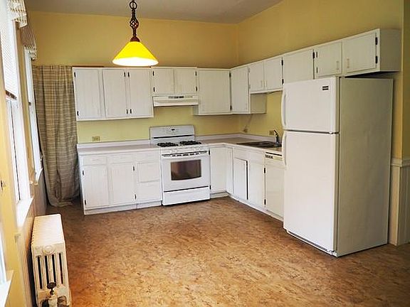 3rd image of 62 High St #3