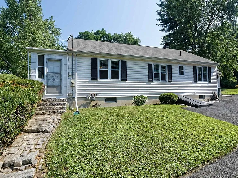 263 N Greenbush Rd — Photo 21