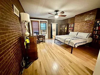 Rented by Ready Group