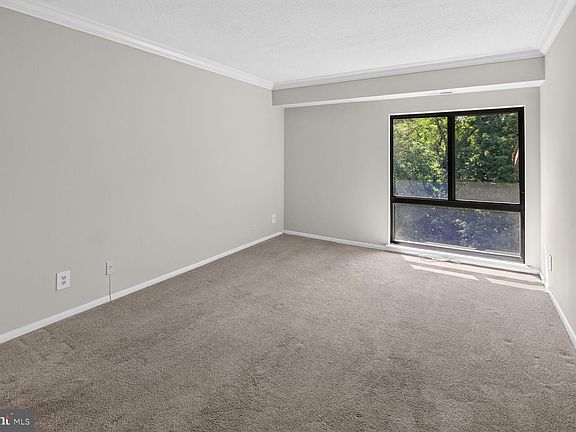 5th image of 5915 Tamar Dr Unit 11